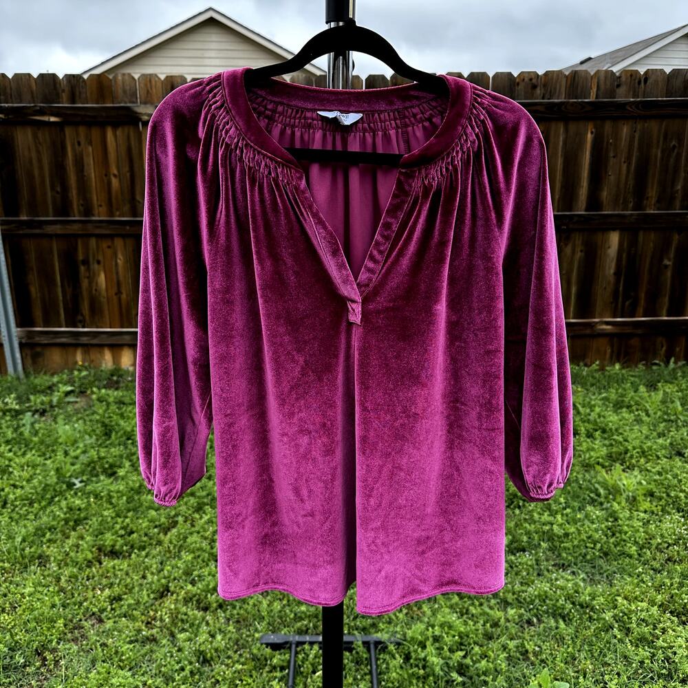 Crown & Ivy Magenta Velvet Blouse Size Small